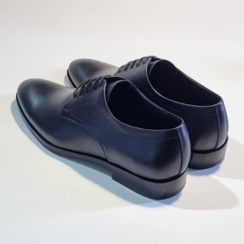 Классические туфли черные ручной работы из итальянский кожи